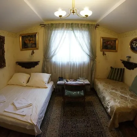 Florian Budget Rooms-2